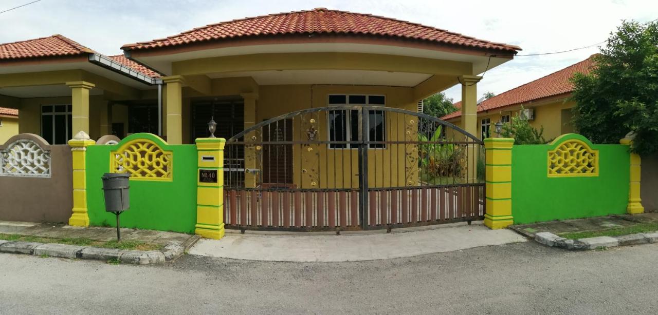 Assyifa Homestay Dungun Eksteriør bilde
